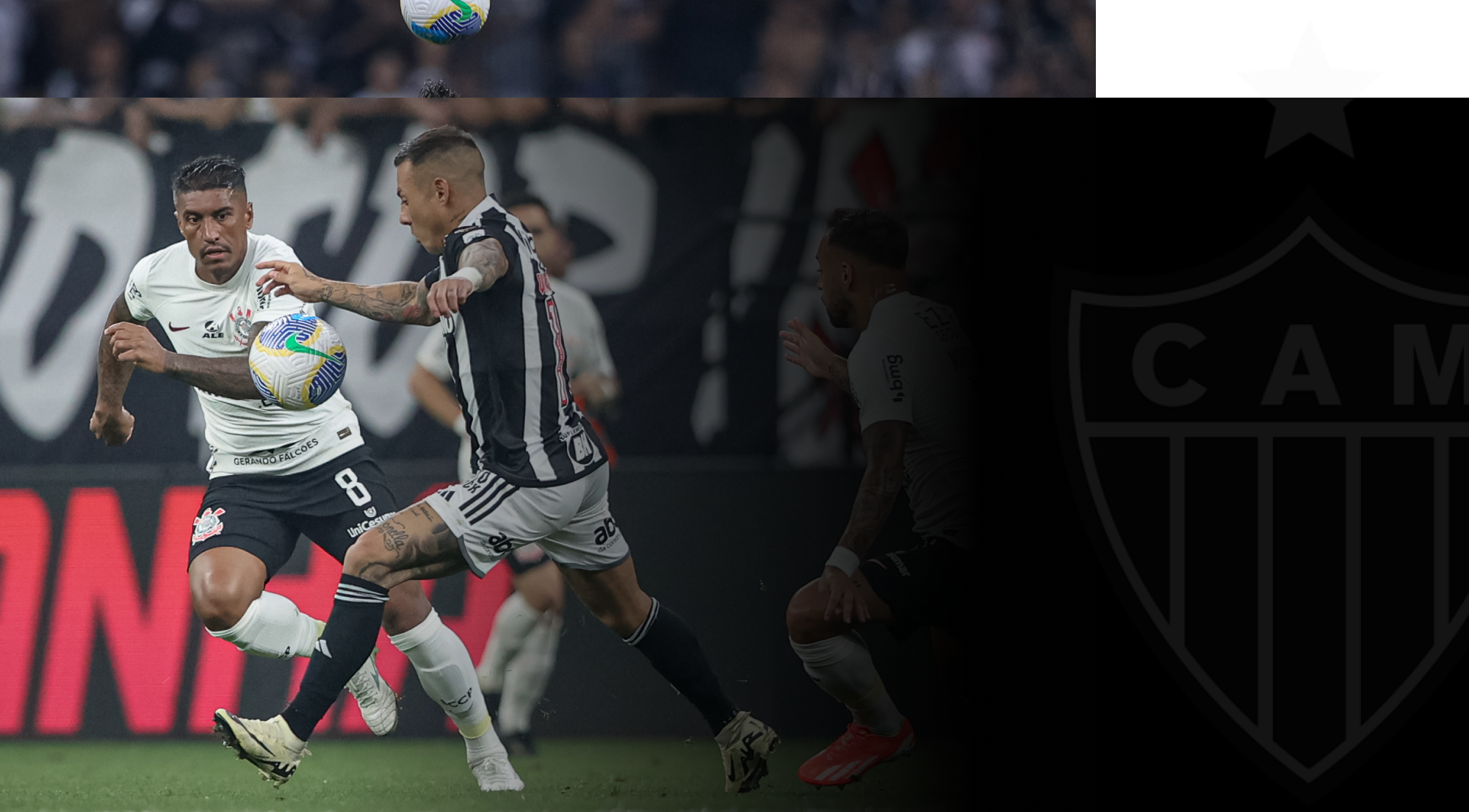 Jogador do Atlético Mineiro em lance de jogo